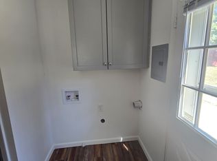 934 Exeter Rd, Columbus, OH 43213