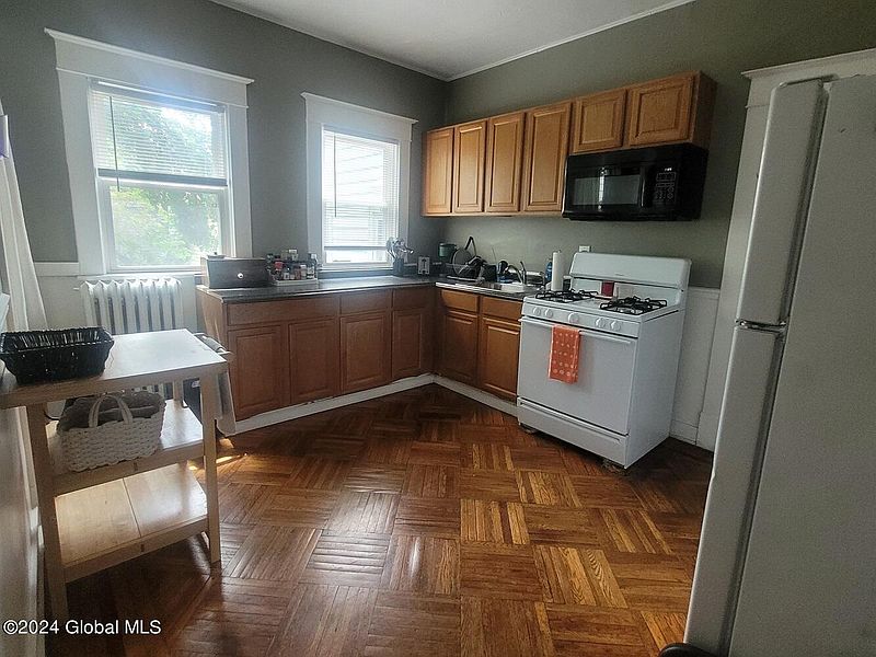 2nd image of 663 Myrtle Avenue