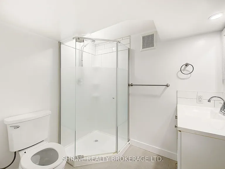 259 Sanders St — Photo 10