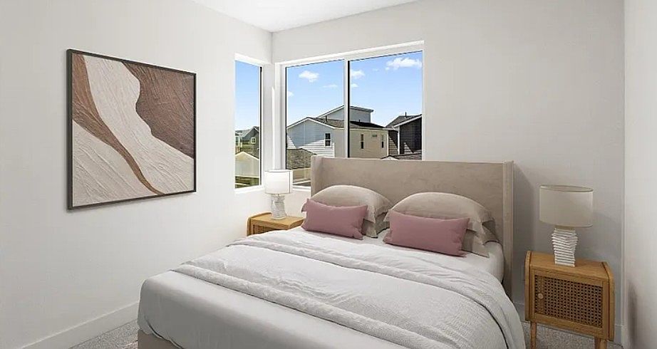 Bedroom, a king bed will fit
