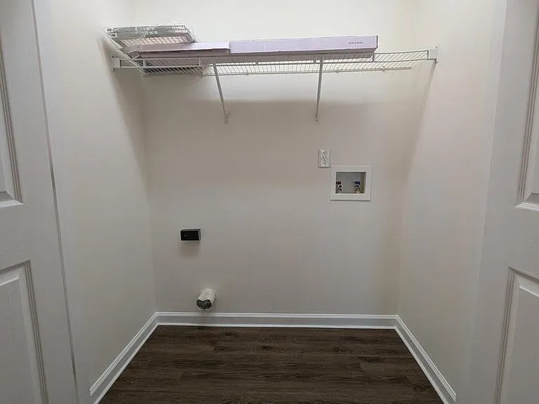 8173 Woods Ave — Photo 10