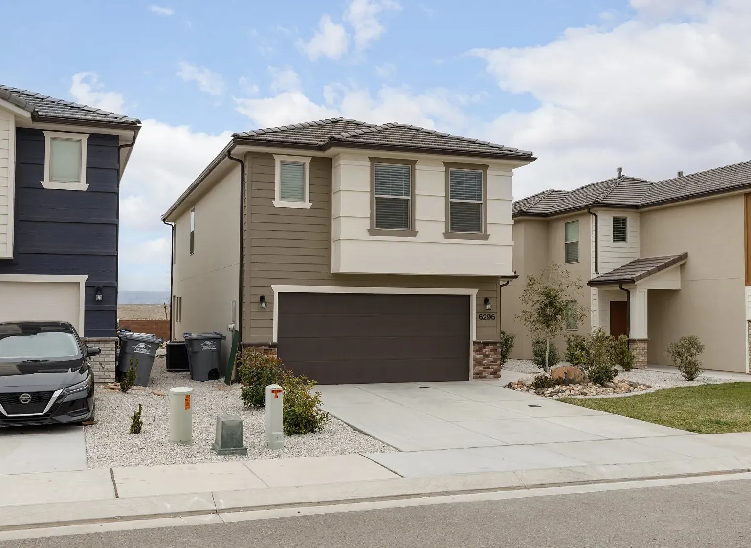 E240 - Desert Hollow Townhome — Photo 1