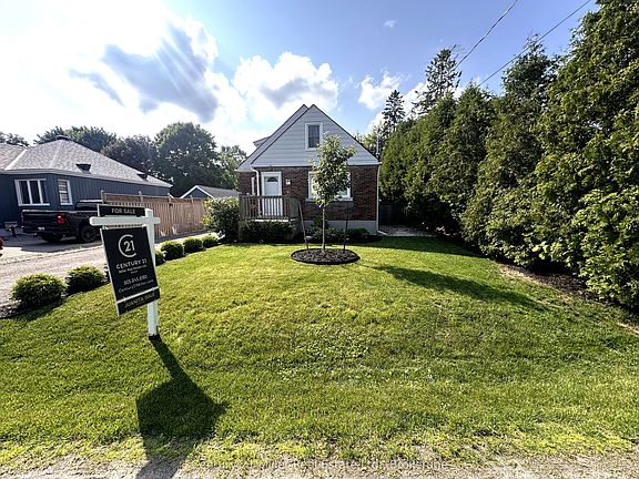2nd image of 281 Peel St
