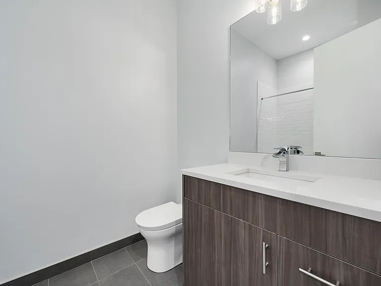 2137 W Madison St #303 — Photo 7