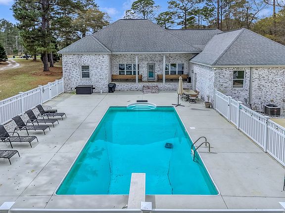 5th image of 162 Old Stage Rd