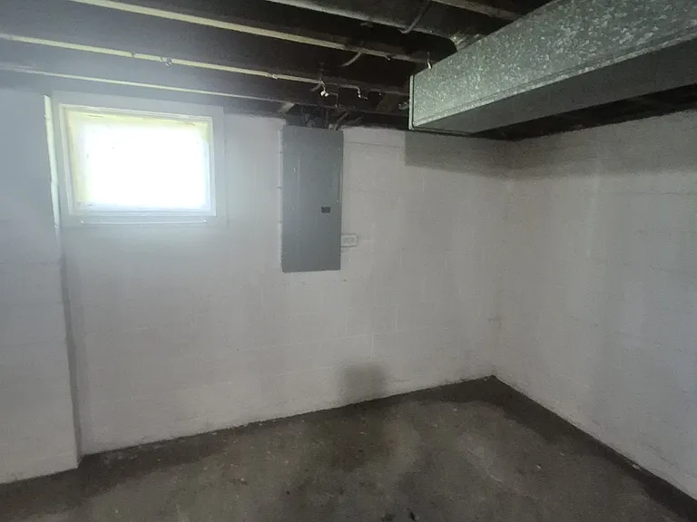 433 Plaza Ave — Photo 13