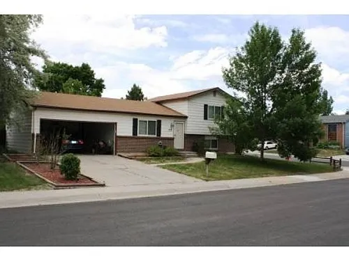 10749 Owens St Photo 1