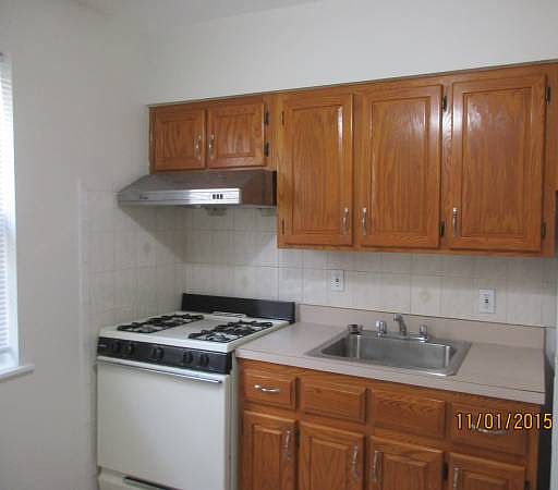 2nd image of 3255 37th St #3