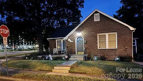 223 Victoria Ave Photo 1