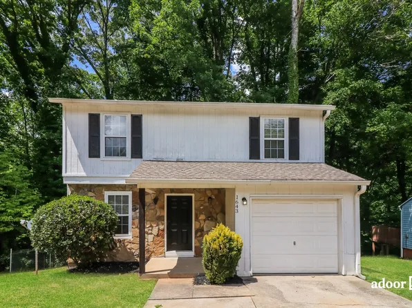 1643 Pecan Log Pl, Austell, GA 30168