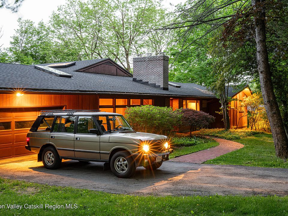 1st image of 122 Ridgeview Road