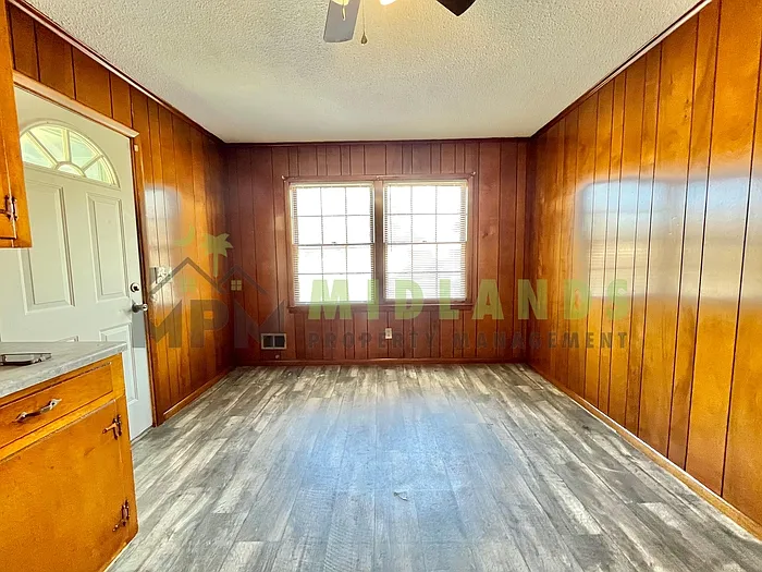 201 Redwood Ct — Photo 33