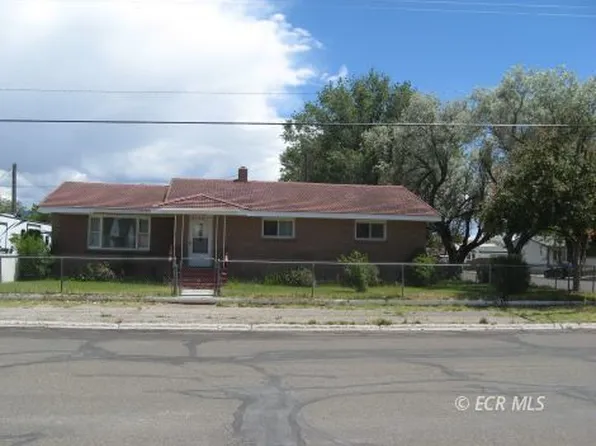 1112 Ruby Ave, Wells, NV 89835