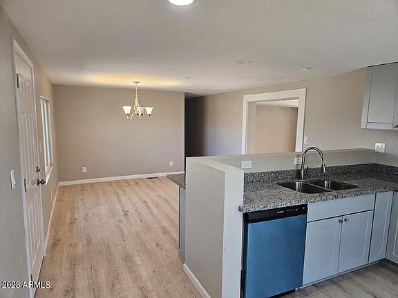 5th image of 5251 S SAN FERNANDO Avenue