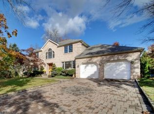 8 Rustic Ct, Florham Park, NJ 07932