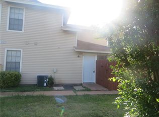 2217 Katy Ln APT B, Georgetown, TX 78626