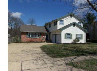 851 Lafayette Dr, Mount Laurel, NJ 08054