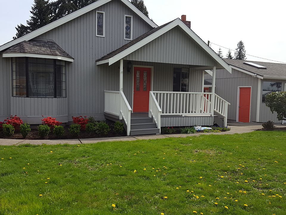 1st image of 3106 C St SE