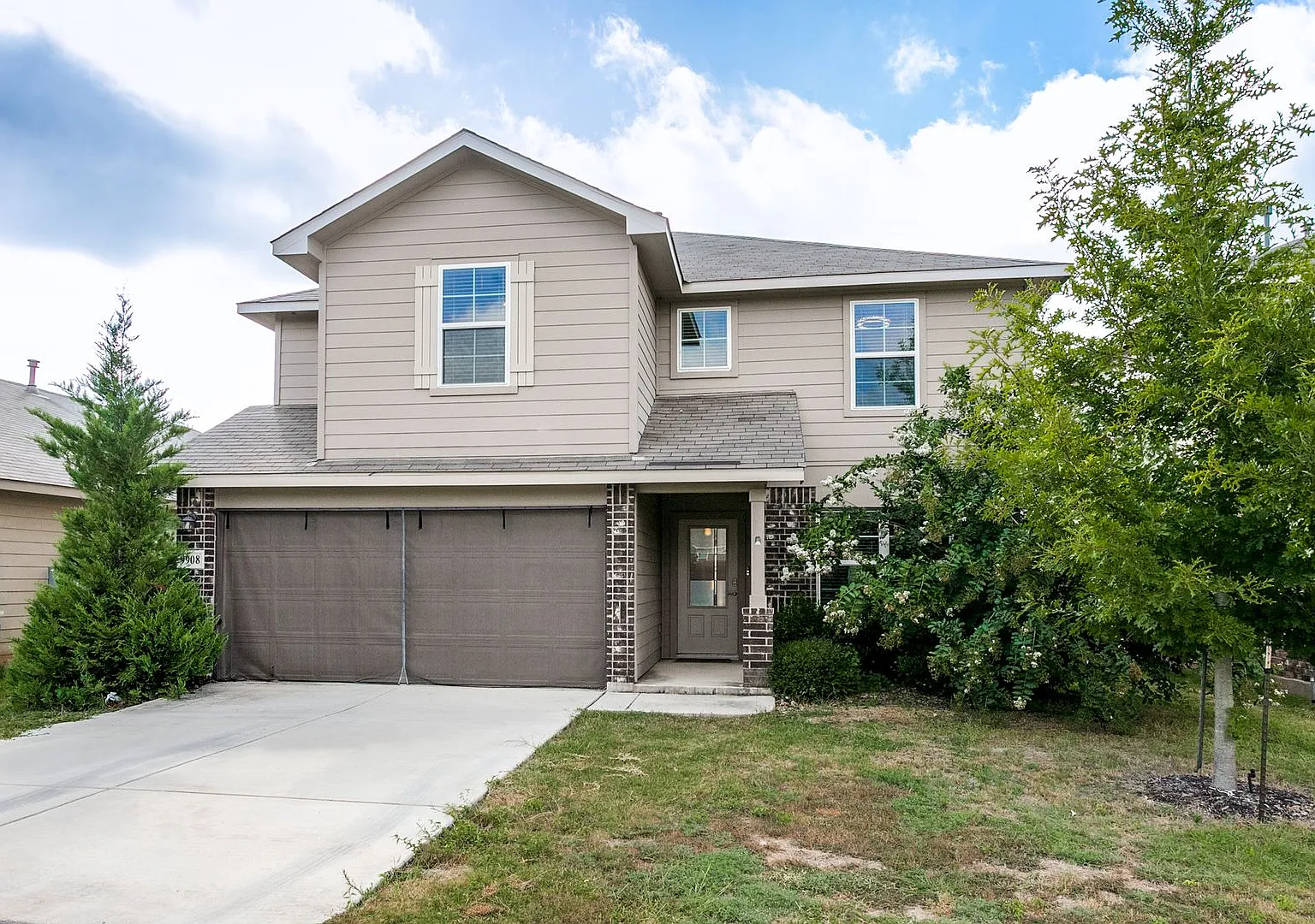 Beautiful 5-Bedroom Home In Valley Ranch — Photo 2