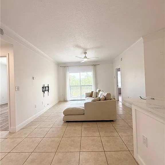 11500 Villa Grand #306 — Photo 10