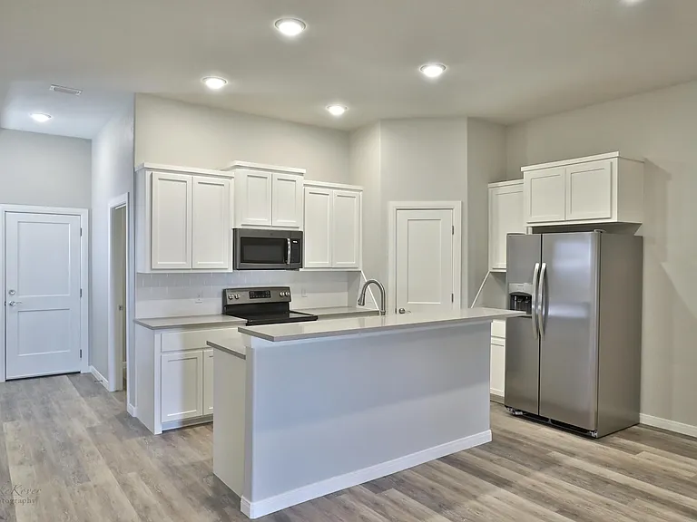 6620 Jennings St — Photo 3
