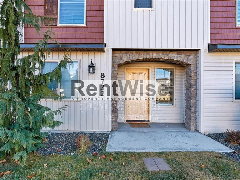 8732 W Pine Valley Ln — Photo 1