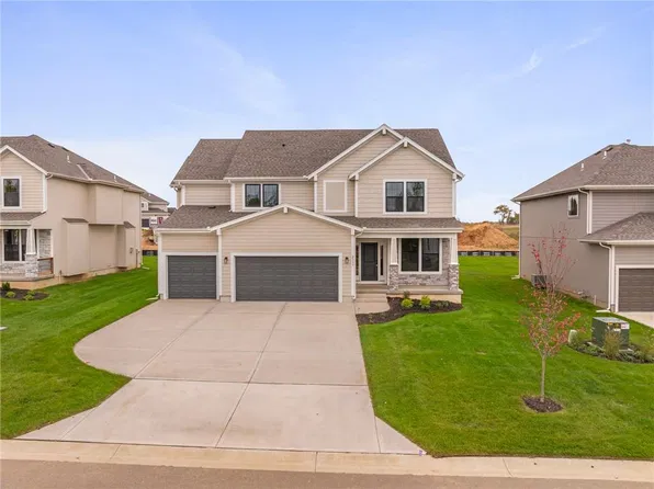 2259 W Elm St, Olathe, KS 66061