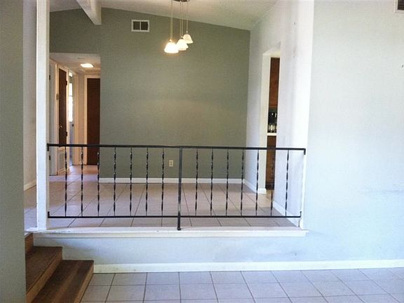 5th image of 180 Miramar Dr