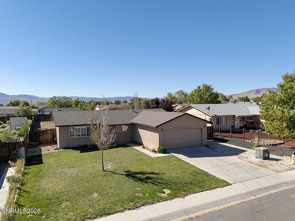 3rd image of 743 Monico Dr