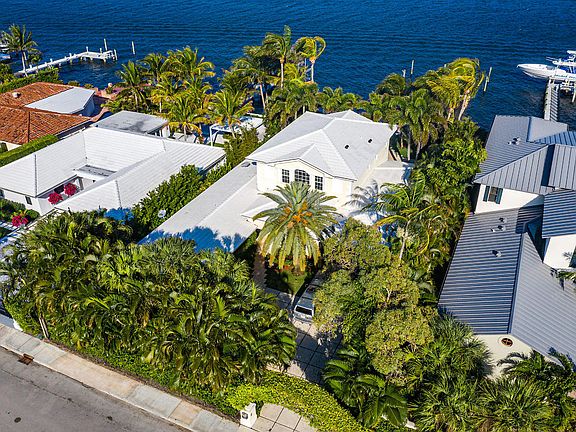3rd image of 8008 Flagler Ct