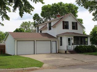 804 N 6th St, Lake City, MN 55041