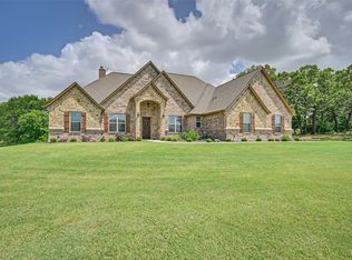 138 Champions Way, Azle, TX 76020
