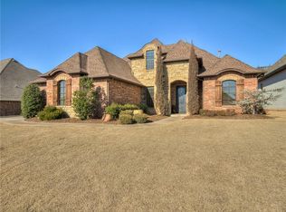 2801 Bison Dr, Edmond, OK 73013