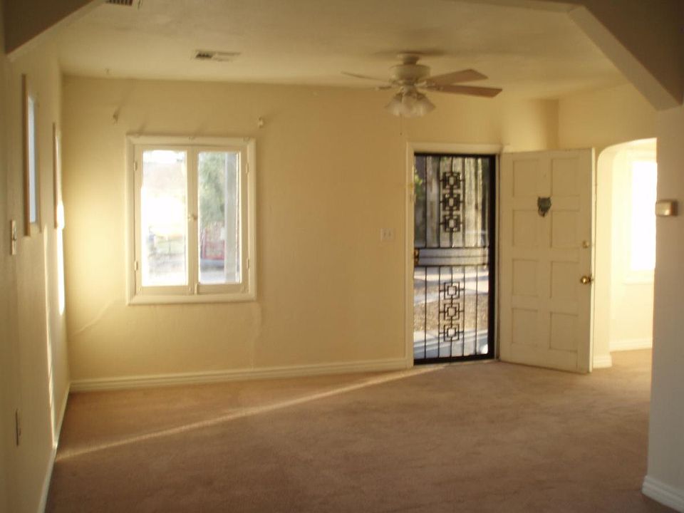 2nd image of 44 W Lewis Ave