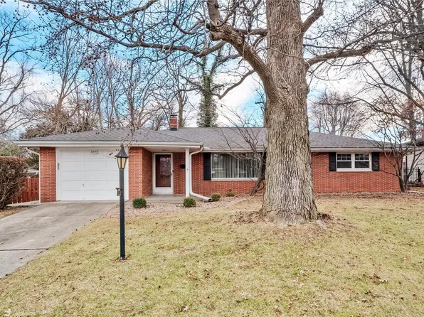 2201 Marquette Dr, Alton, IL 62002