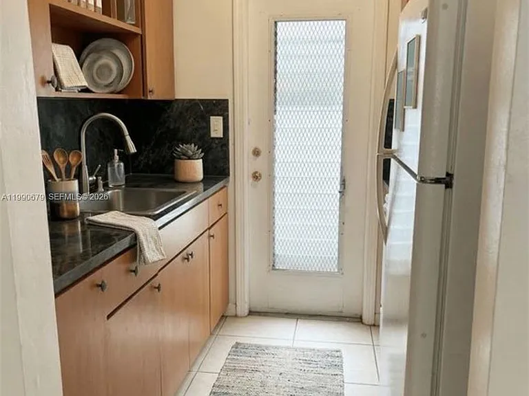 934 Meridian Ave #7 — Photo 2