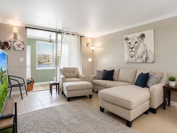 3rd image of 2900 W Sunrise Lakes Dr #101