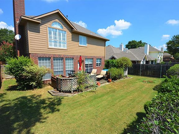 3rd image of 2405 Creekhaven Dr