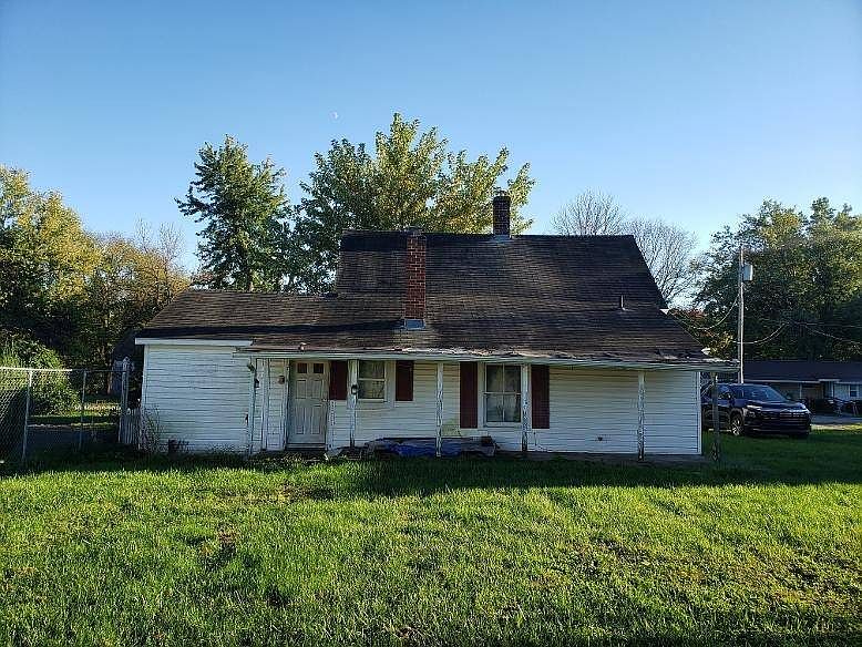 2nd image of 7859 Church St