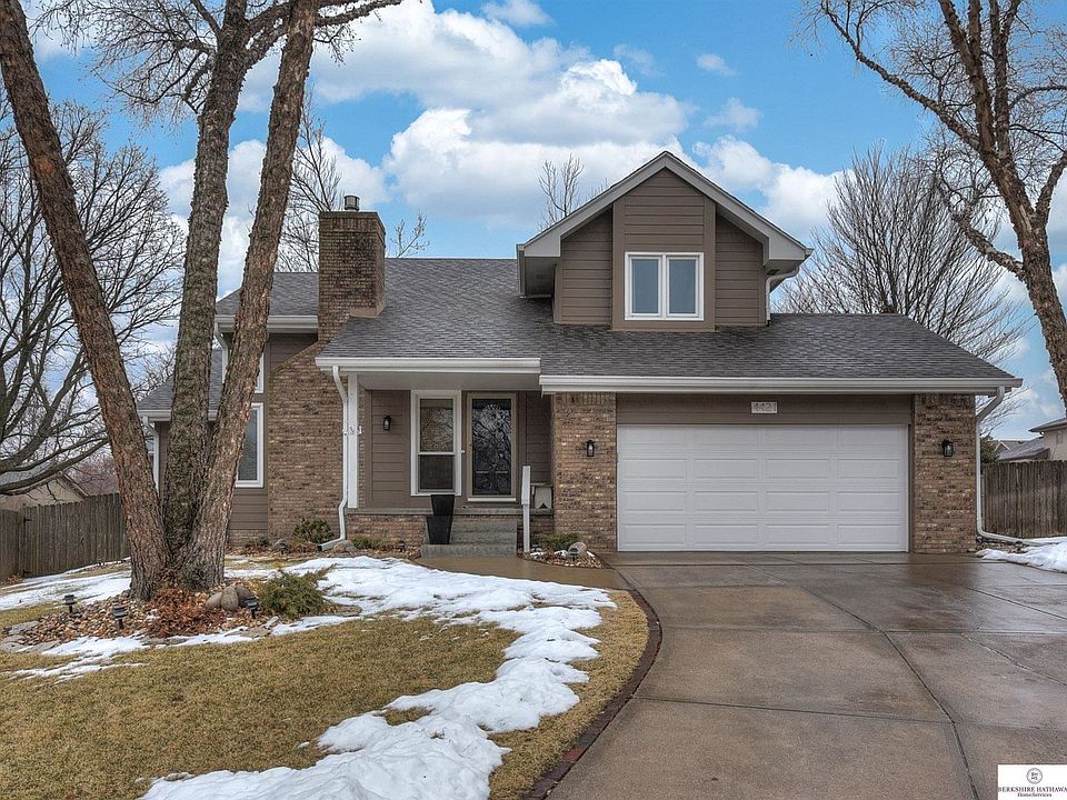 1st image of 4421 S 153rd Cir