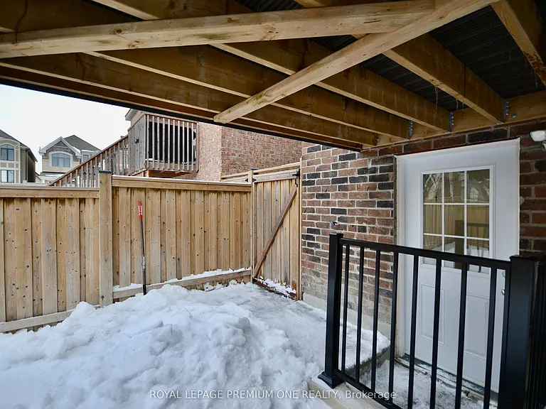 5 Arctic Grail Rd #LOWER — Photo 2