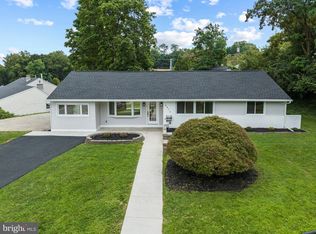 8815 Delphine Rd, Glenside, PA 19038