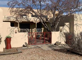 2211 Calle Cacique, Santa Fe, NM 87505