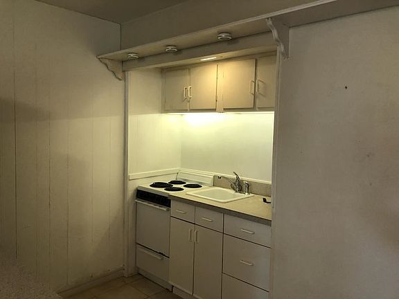 5th image of 240 N Collier Blvd #3