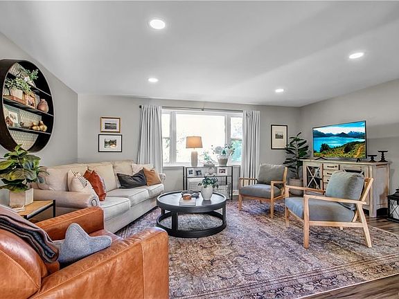 3rd image of 72 Old Lyme Dr APT 4