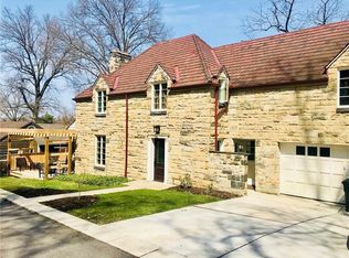 1535 Cochran Rd, Pittsburgh, PA 15243