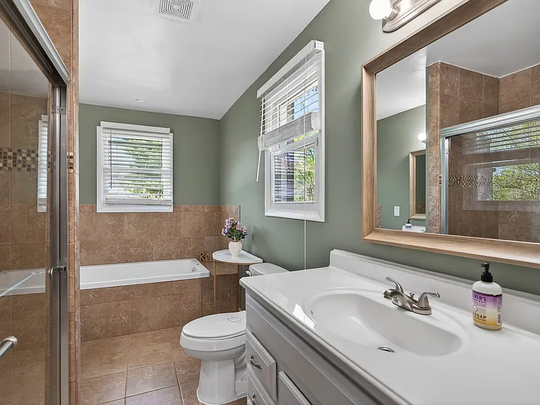 403 Holloway Dr — Photo 28