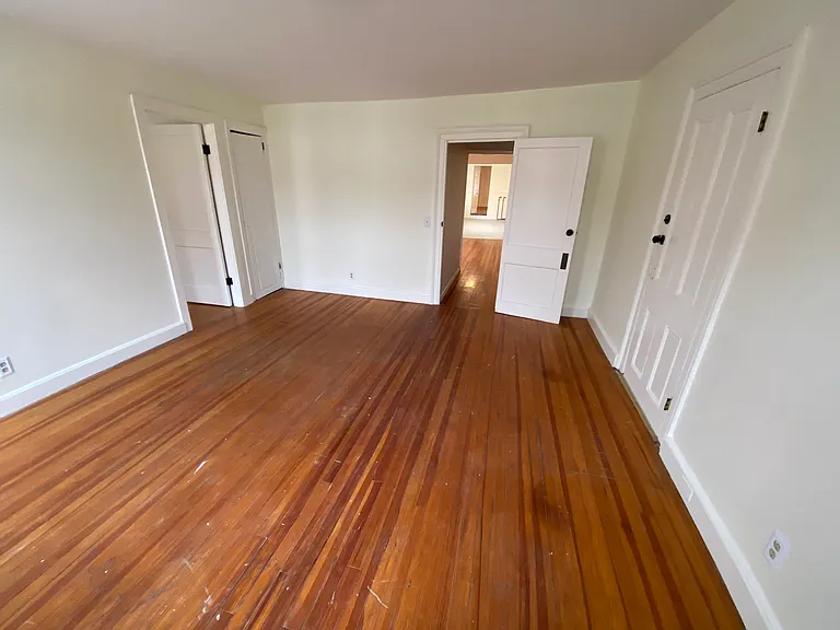 227 Warren St #2 — Photo 4