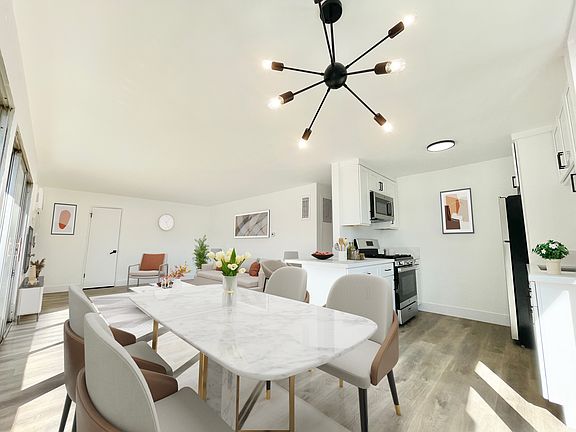 3rd image of 239 S Harvard Blvd #5