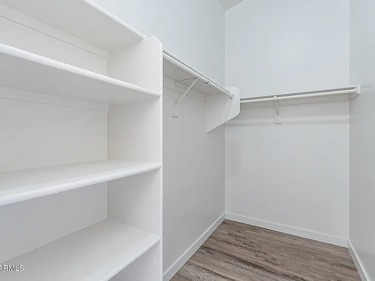 24866 W Huntington Dr — Photo 28